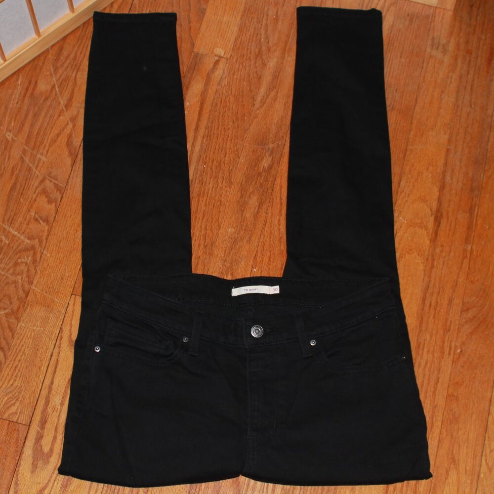 Levi's 711 Skinny Ripped Jeans